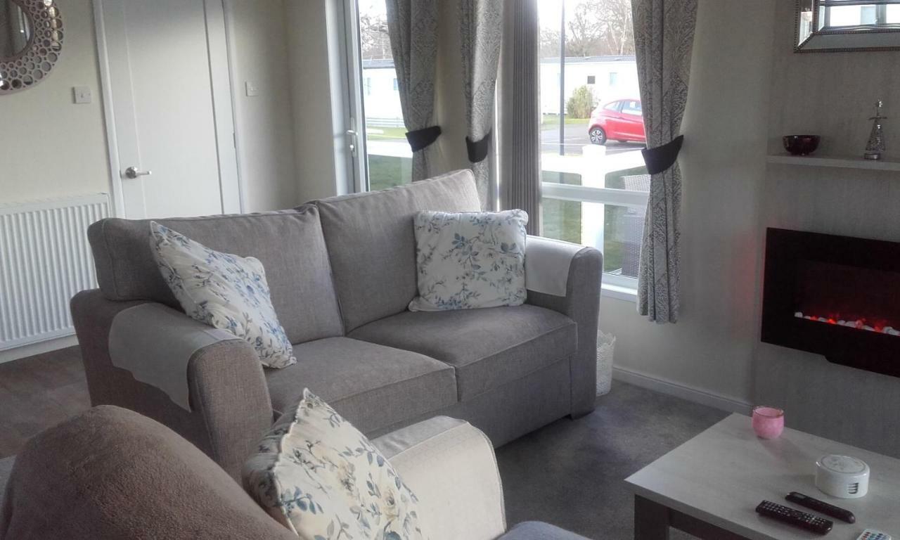 Luxury 6 Berth Lodge At Quince 10 Ferndown Exteriör bild