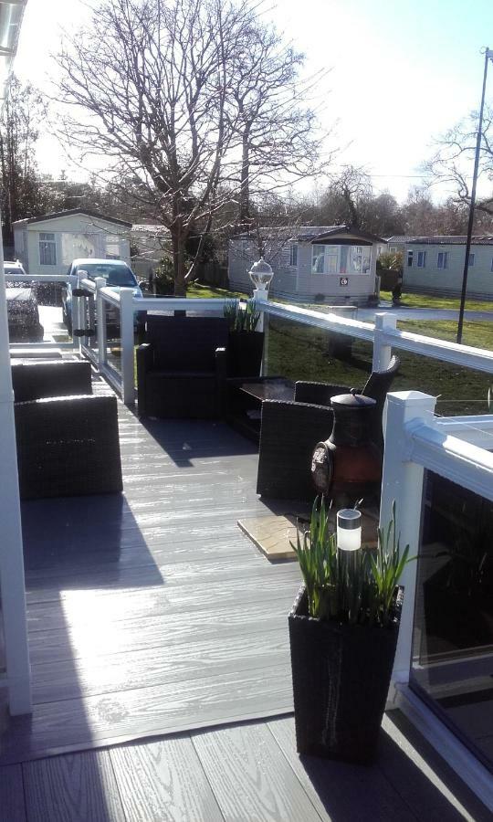 Luxury 6 Berth Lodge At Quince 10 Ferndown Exteriör bild